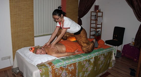Masaż tajski Besenova